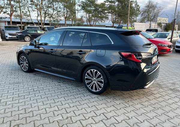 Toyota Corolla cena 99999 przebieg: 83652, rok produkcji 2019 z Witnica małe 562